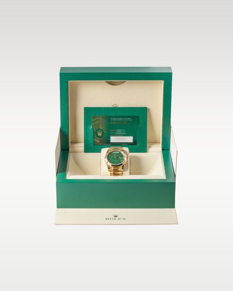 Rolex Day-Date 40 228238